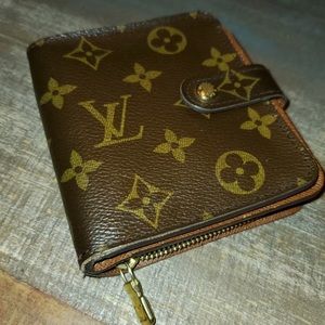 Louis Vuitton Monogram Zippy wallet